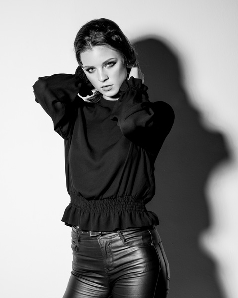 D75_5905-H100FXS